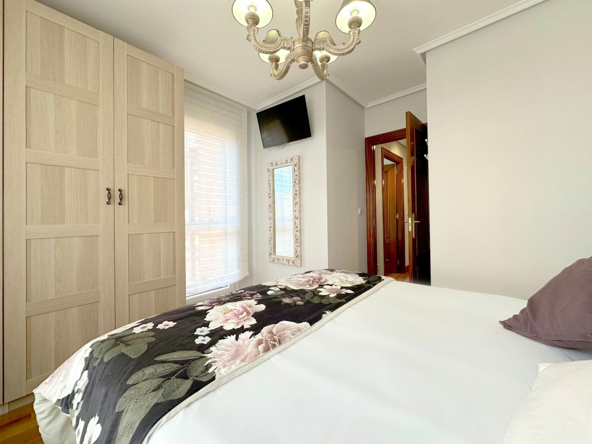 카스트로우르디알레스 Apartamento Con Gran Terraza En El Centro 아파트 외부 사진